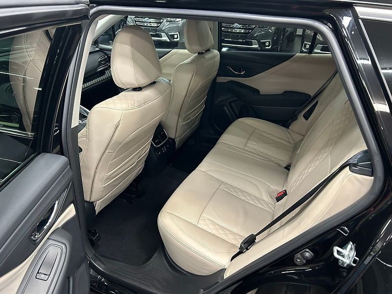 Subaru Outback (2024) 2.5 Comfort+ bílá kůže 2024 - fotka 16 z 52