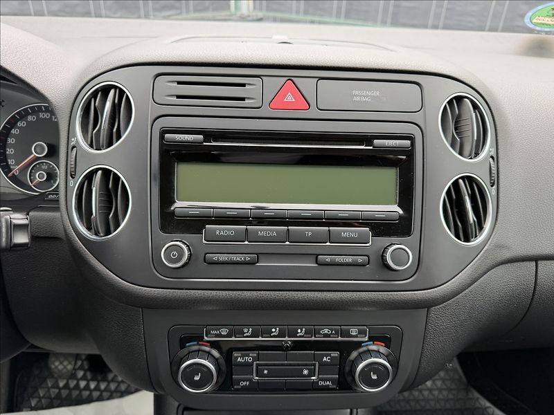 Volkswagen Golf Plus 1.6 TDI Comfortline - fotka 10 z 19