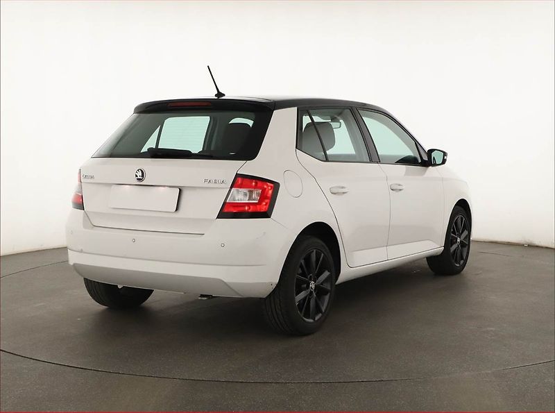 Škoda Fabia (2017) Style 1.0 TSI, Automat - fotka 5 z 17