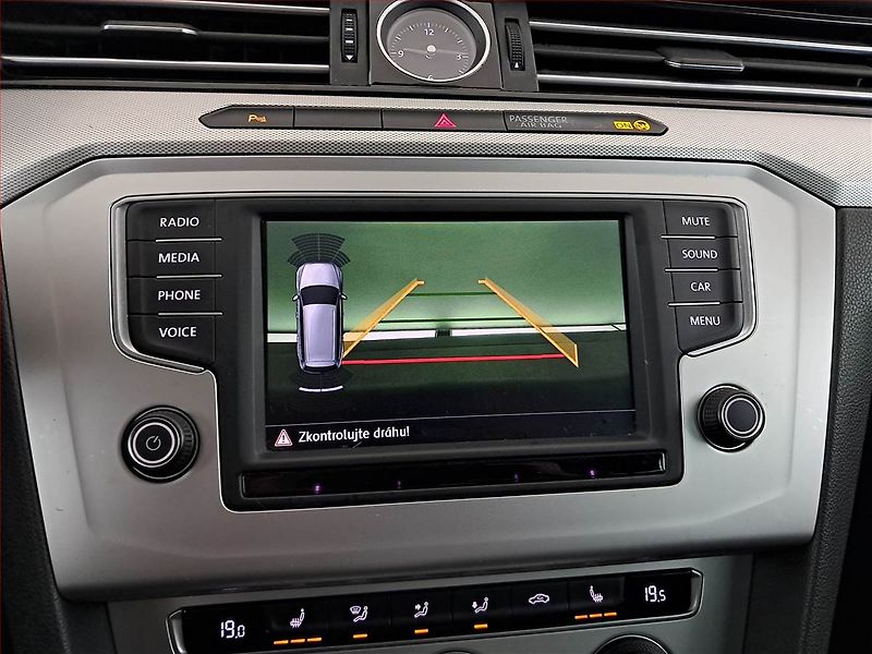 Volkswagen Passat (2014) Comfortline 2.0 TDI, Tempomat - fotka 13 z 17
