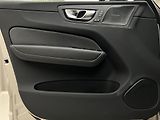 Volvo XC60 T6 AWD DARK PLUS RECHARGE AUT - náhled 7