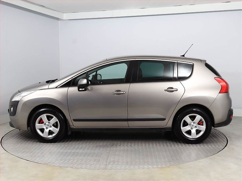 Peugeot 3008 (2010) 1.6 HDi, Tempomat - fotka 3 z 12