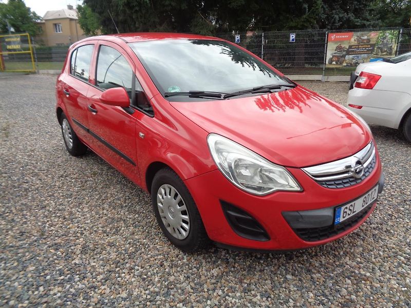 Opel Corsa 1,2 - fotka 1 z 18