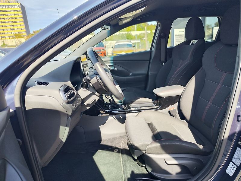 Hyundai i30 1.5 T-GDI/103kW N-Line DCT - fotka 15 z 33