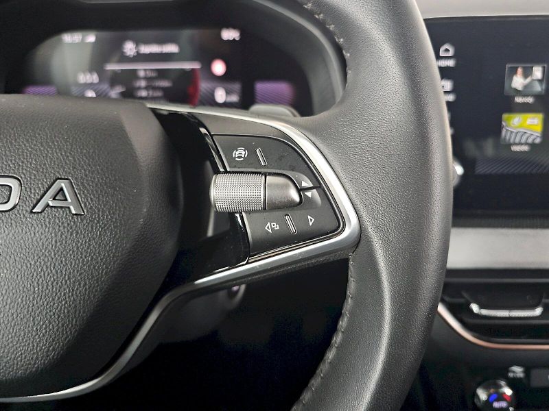 Škoda Kamiq (2025) 1.0TSI 85KW DSG TOP SELECTION - fotka 9 z 32