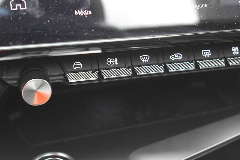 Peugeot kombíky umí. Platí to i novém 308 SW