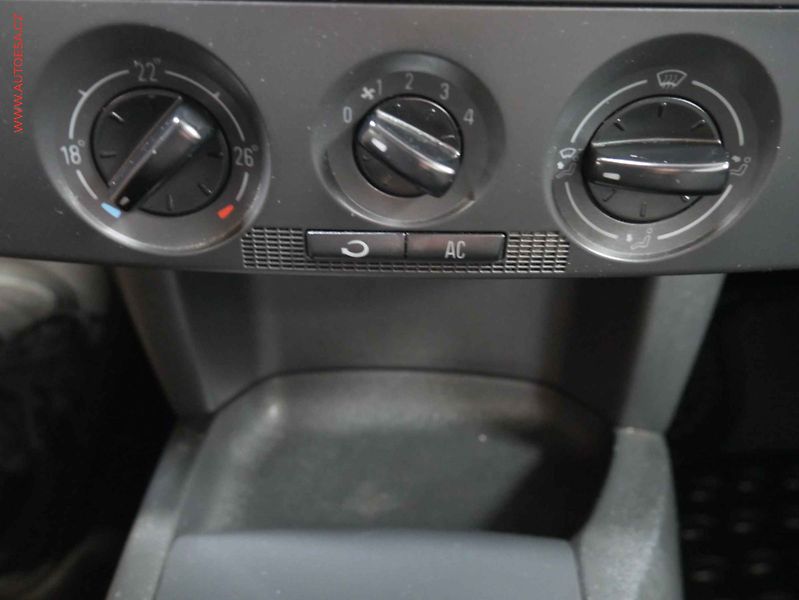 Škoda Fabia (2008) 1.2 HTP, ČR, AC - fotka 15 z 15