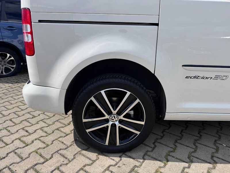 Volkswagen Caddy (2013) EDITION 30 1,6 TDI 75 KW TAŽNÉ - fotka 16 z 50