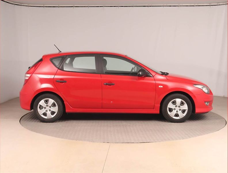 Hyundai ix20 (2013) 1.4 CRDi, nová STK - fotka 6 z 15