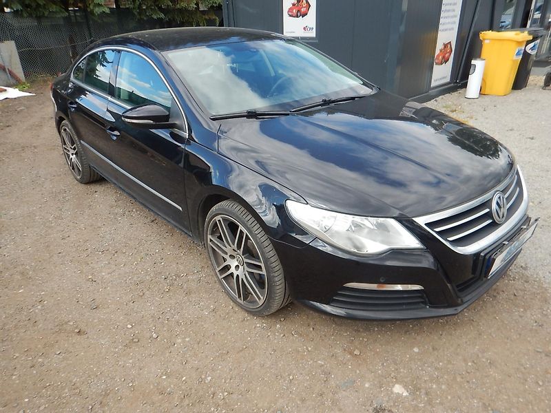 Volkswagen Passat CC 2.0 TDI, 103 kW, DIGIKLIMA - fotka 4 z 25