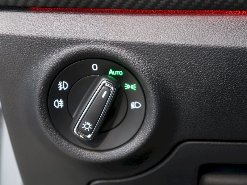 Škoda Scala (2026) MONTE CARLO 1.0TSI 85KW DSG PA - fotka 15 z 40