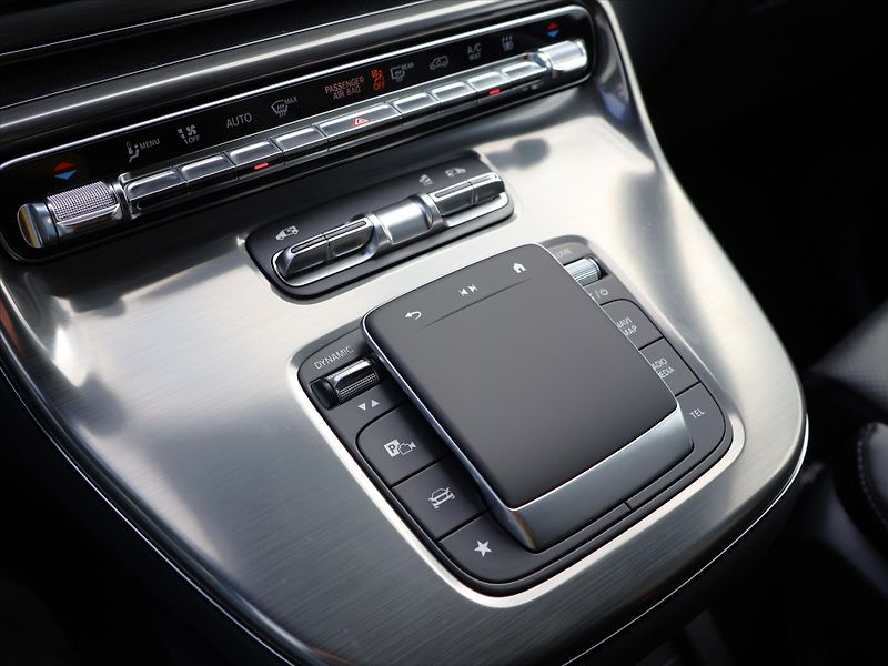 Mercedes-Benz Třídy V 2,0 300d 4Matic Long Exclusive - fotka 41 z 54