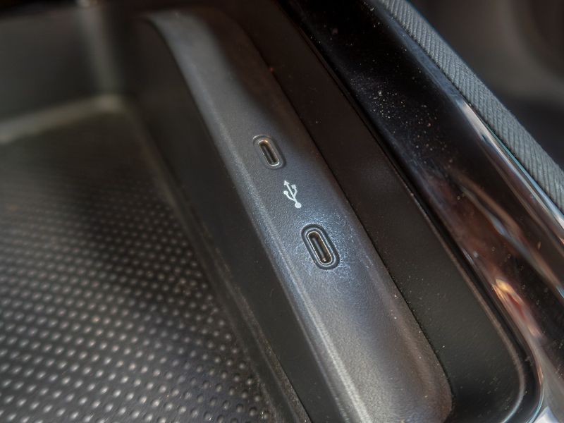 Škoda Scala (2020) ČR 1.6TDI 85KW – PLNÝ SERVIS - fotka 24 z 47