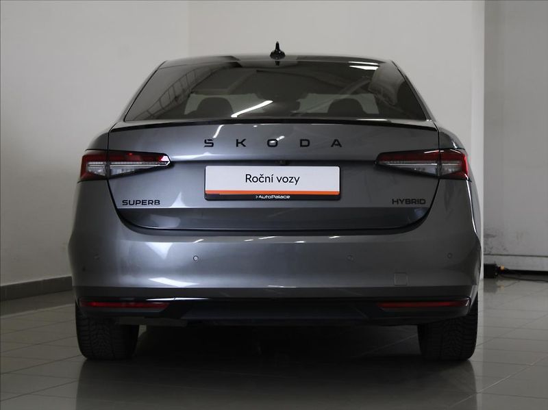 Škoda Superb 1,5 TSI m-HEV Sportline 5L.Zár - fotka 4 z 30