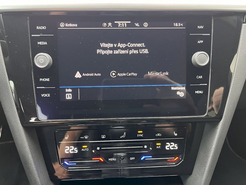 Volkswagen Arteon (2022) 1,5TSI 110KW R-LINE - fotka 23 z 25