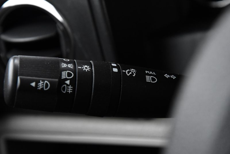 Jeep Commander 3.0 CRD V6 AT 4WD LIMITED,7SED - fotka 14 z 50