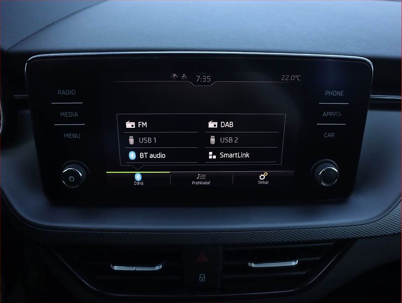 Škoda Kamiq (2020) 1.0 TSI, Automat, Tempomat - fotka 20 z 23