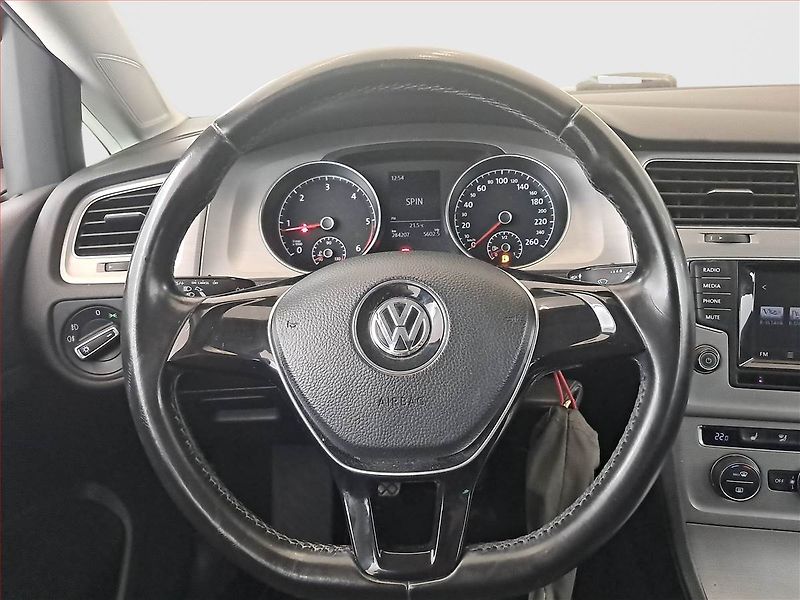 Volkswagen Golf (2014) Comfortline 2.0 TDI, Tempomat - fotka 17 z 17
