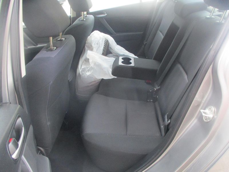 Mazda 3 1.6i KLIMA TAŽNÉ +SADA KOL - fotka 11 z 32