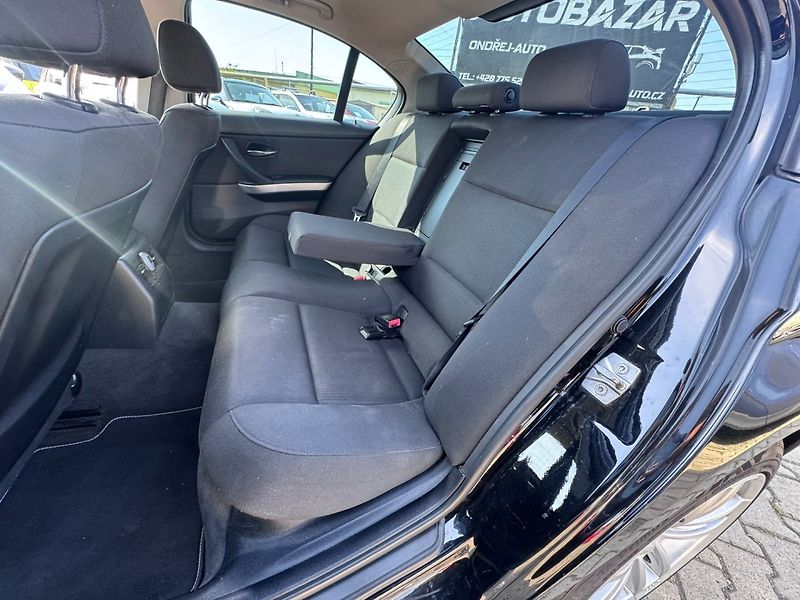 BMW Řada 3 (2011) E90 2,0D 85 KW PĚKNÝ - fotka 35 z 45