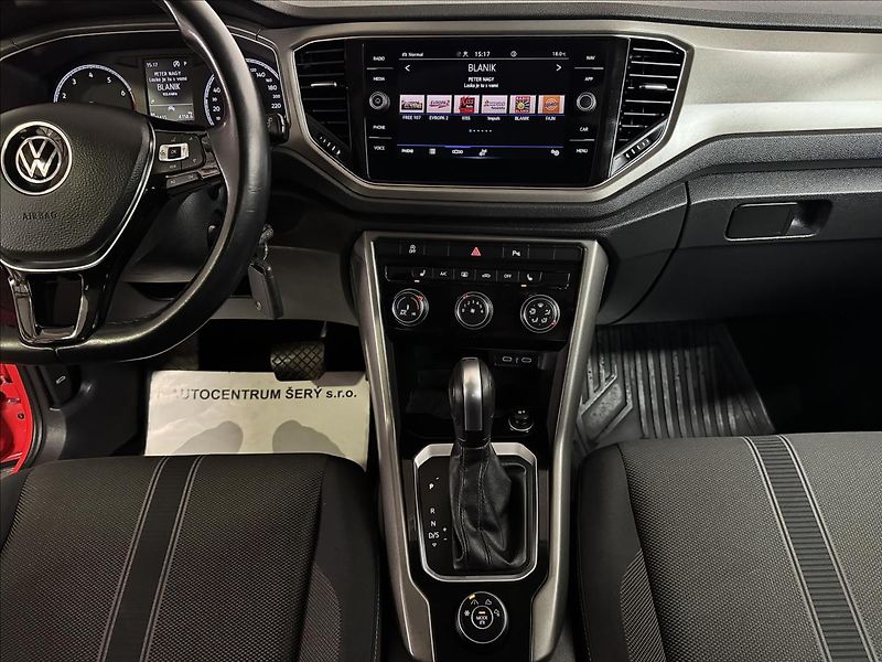 Volkswagen T-Roc 2.0TSI 140kW DSG ACC 4MOTION - fotka 19 z 37