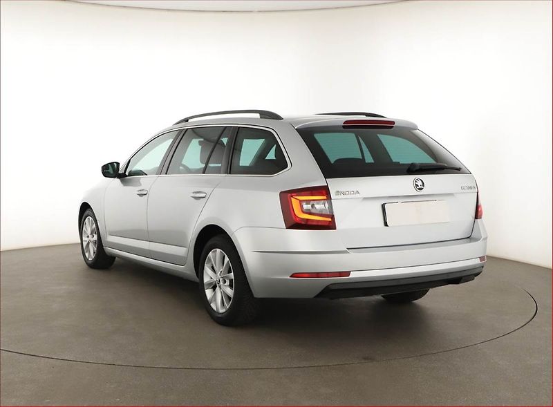 Škoda Octavia (2018) 1.6 TDI, Automat, Tempomat - fotka 4 z 20