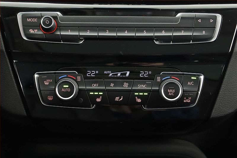 BMW X1 (2016) xDrive20i - fotka 12 z 20