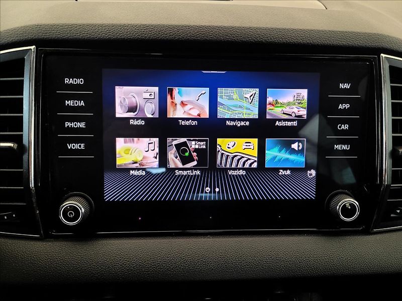 Škoda Karoq 1,5 TSI,DSG,navi,110kw - fotka 32 z 49