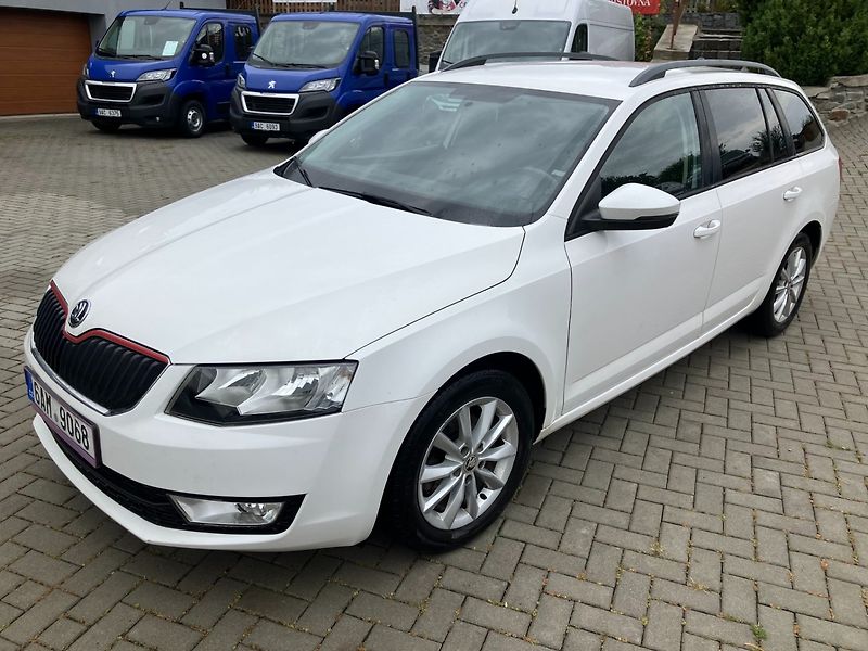 Škoda Octavia (2015) 1.6TDI 81kW VÝHŘEV SED TAŽNÉ - fotka 11 z 23
