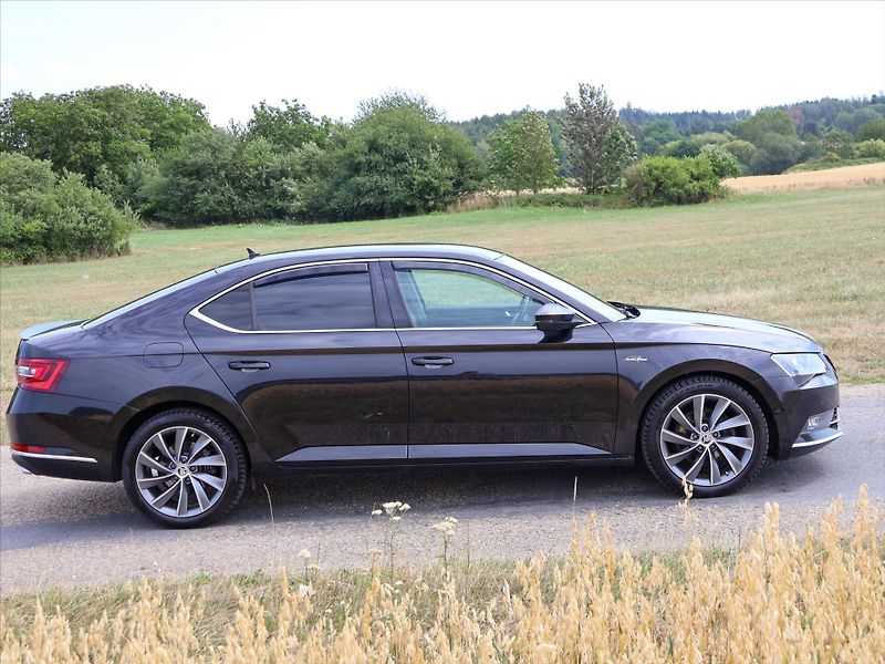 Škoda Superb 2,0 TDI 140kW 4x4 DSG L&K CZ - fotka 7 z 38