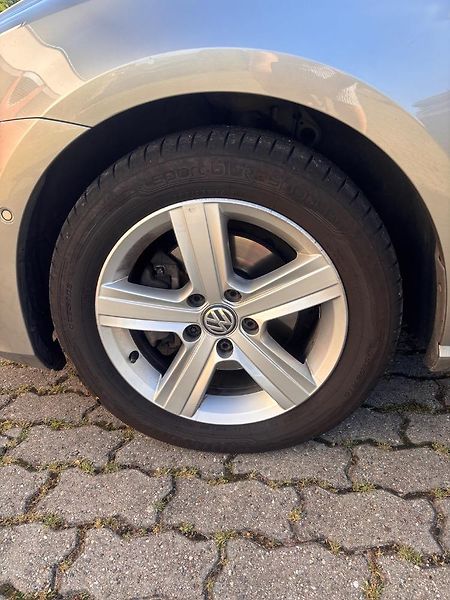 Volkswagen Golf (2015)  2.0 TDI, panorama, tažné  - fotka 4 z 10