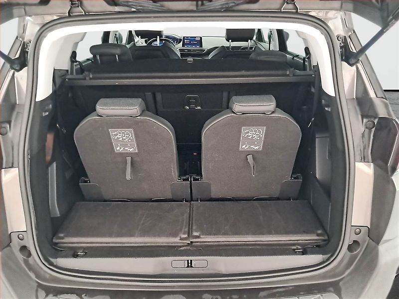Peugeot 5008 (2019) 1.5 BlueHDi, Automat, 7 míst - fotka 19 z 20