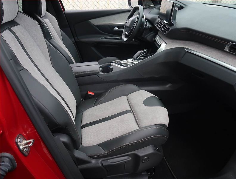 Peugeot 3008 (2021) GT Pack e-Hybrid 300 - fotka 9 z 23