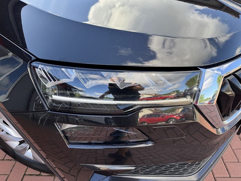 Škoda Karoq (2022) 2.0TDi LED Kamera Smartlink - fotka 37 z 48