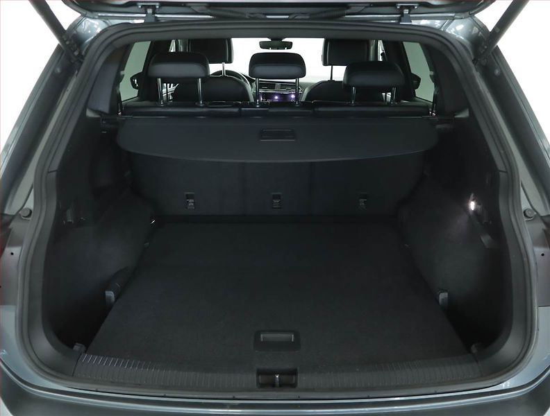 Volkswagen Tiguan Allspace (2023) R-Line 2.0 TDI - fotka 14 z 17