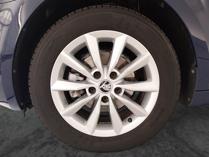 Škoda Octavia (2017) Ambition 1.6 TDI, Tempomat - fotka 15 z 18