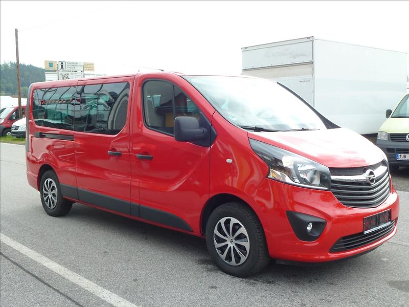 Opel Vivaro 1,6 CDTI 6rych,L2,8míst  Odpoč - fotka 3 z 47