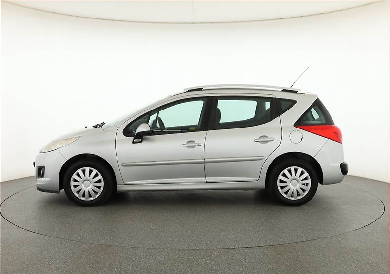 Peugeot 207 (2011) 1.4, nová STK, Tažné - fotka 3 z 12