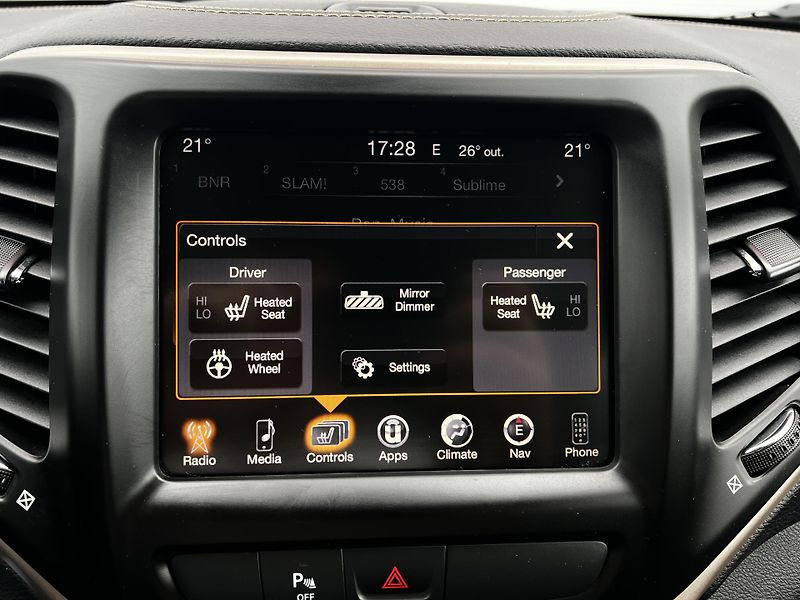 Jeep Cherokee 2.2 147kW 4x4 9.ZF Night Eagle - fotka 13 z 23