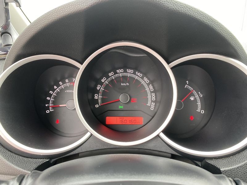 Kia Venga 1.4i 16v 90PS KLIMA SERVIS!!!  - fotka 142 z 144