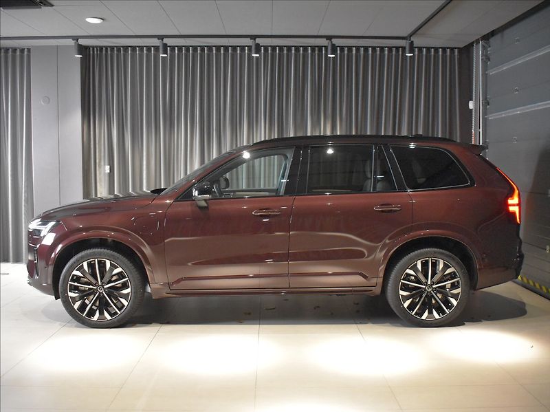 Volvo XC90 2,0 T8 AWD Ultra B&W,Ventilace - fotka 2 z 30