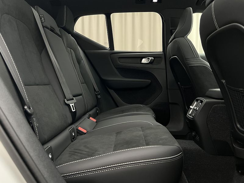 Volvo EX40 (2026) TWIN BLACK ULTRA  - fotka 26 z 45