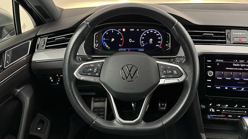 Volkswagen Passat 2.0 TDI DSG 4MOTION Alltrack - fotka 9 z 31