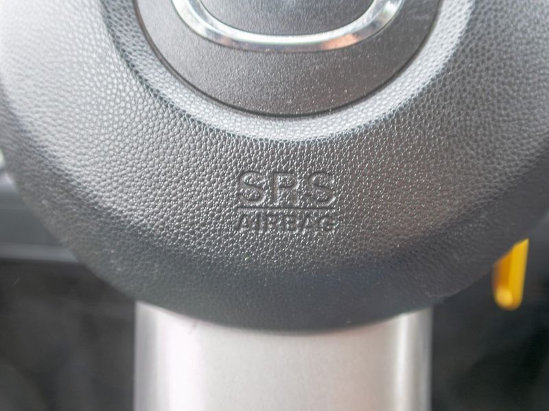 Mazda 2 (2008) 1.4i 63KW – PO SERVISU - fotka 22 z 33