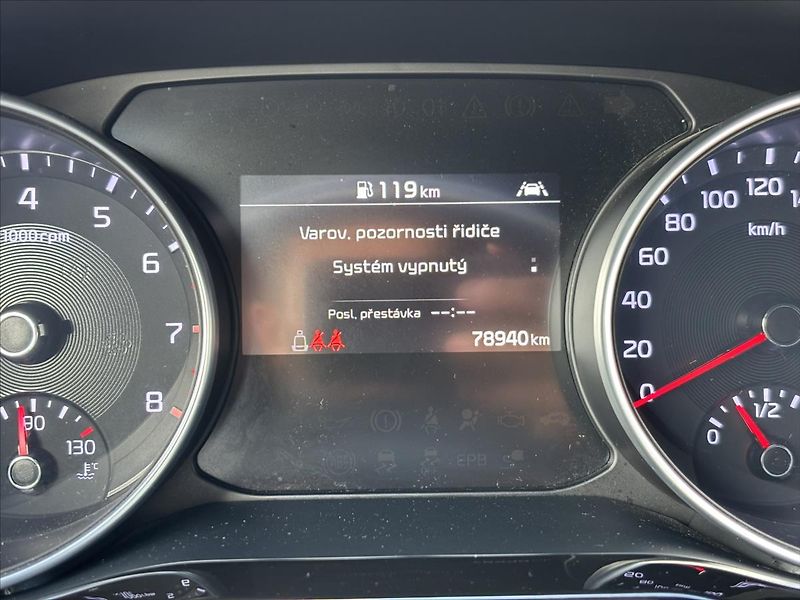 Kia XCeed 1,5 TGDi Spring Edition ZÁRUKA - fotka 44 z 46