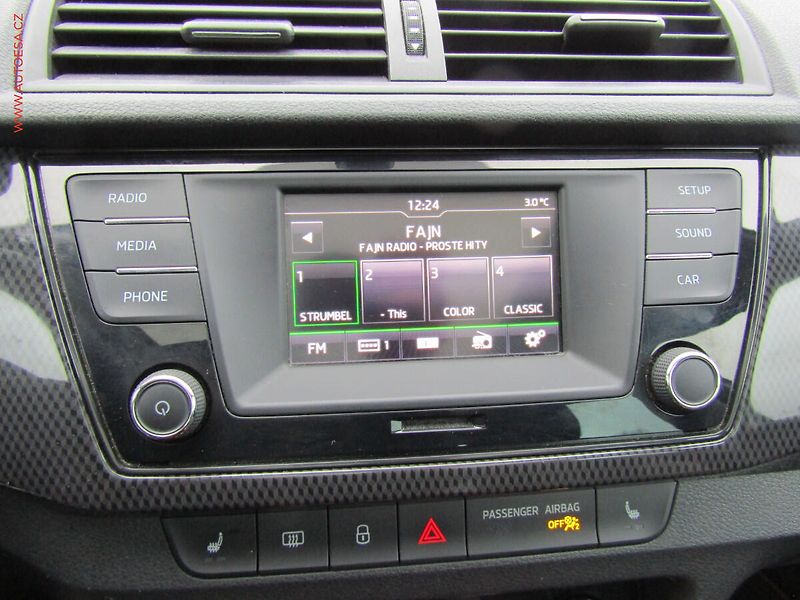 Škoda Fabia (2016) 1.2 TSi, ČR, AC, výhřev sed - fotka 11 z 21