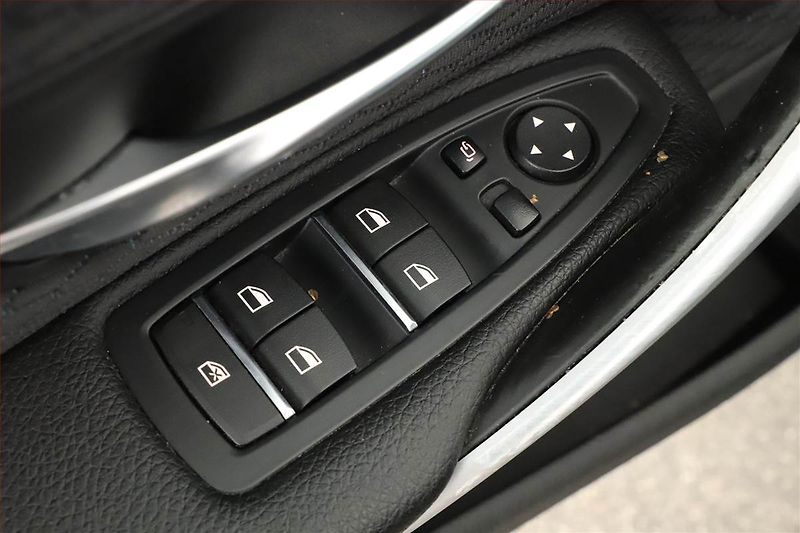 BMW Řada 4 (2017) 420d xDrive - fotka 9 z 20