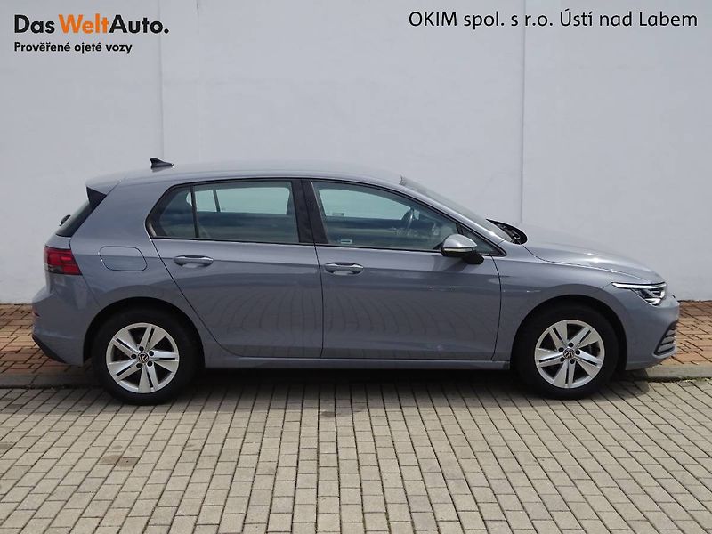 Volkswagen Golf (2021) 1,0TSi /81kW Life - fotka 27 z 28