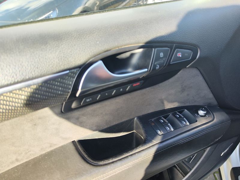 Audi Q7 3.0 TDI/180kW S-Line 4x4 AT - fotka 41 z 45
