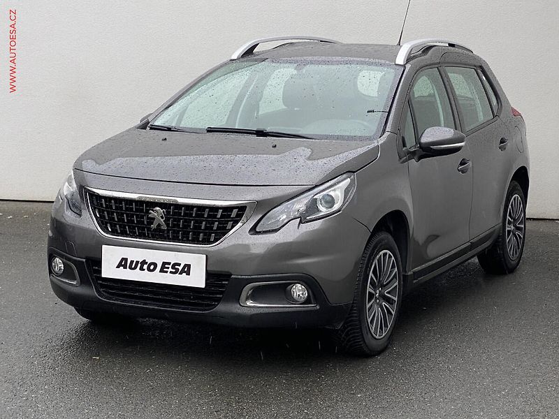 Peugeot 2008 (2018) 1.2PT, ČR, Active, TZ - fotka 3 z 14